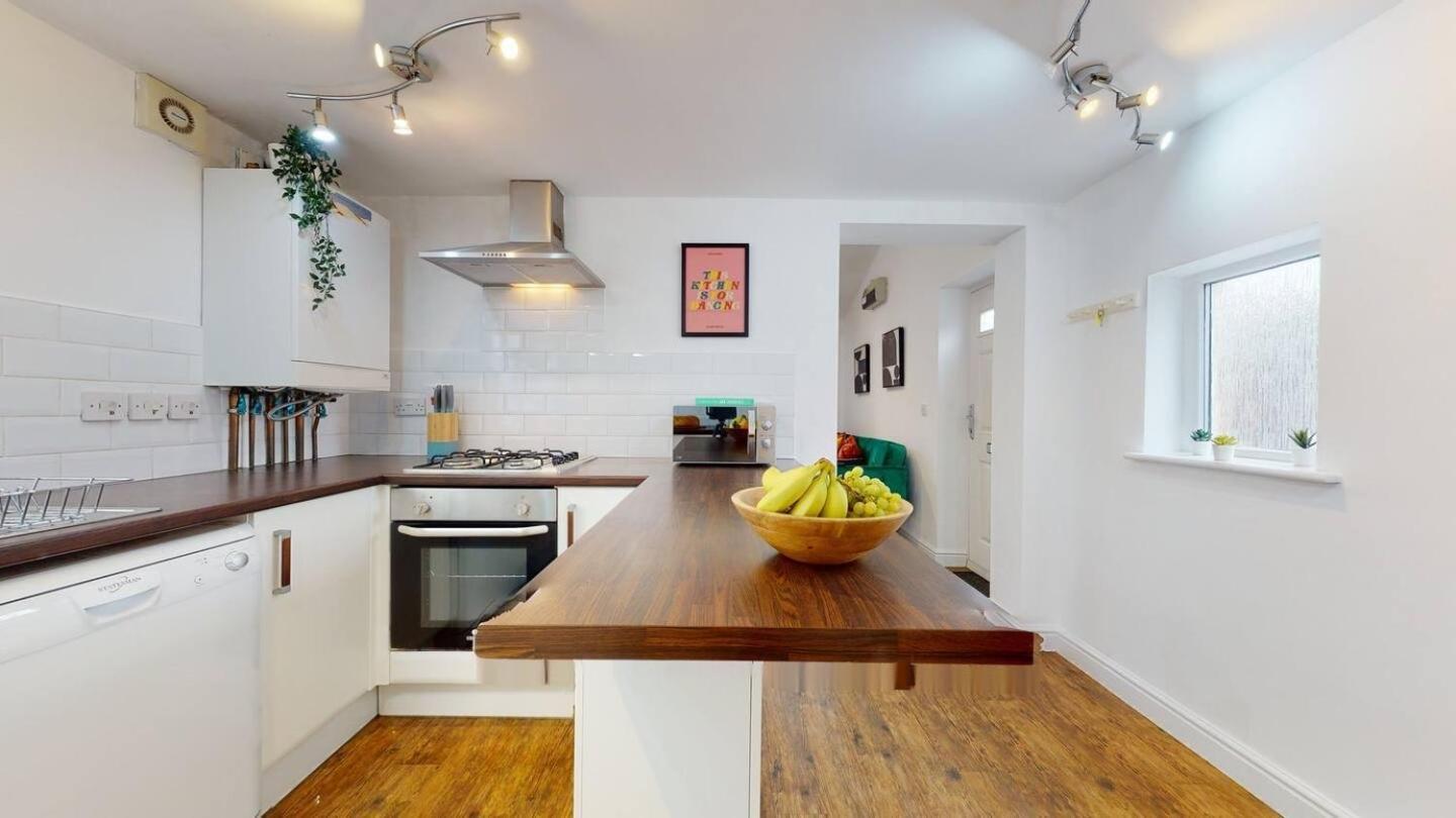 Cosy Cardiff Apartment And Patio Ngoại thất bức ảnh
