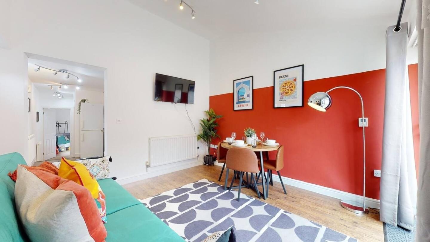 Cosy Cardiff Apartment And Patio Ngoại thất bức ảnh